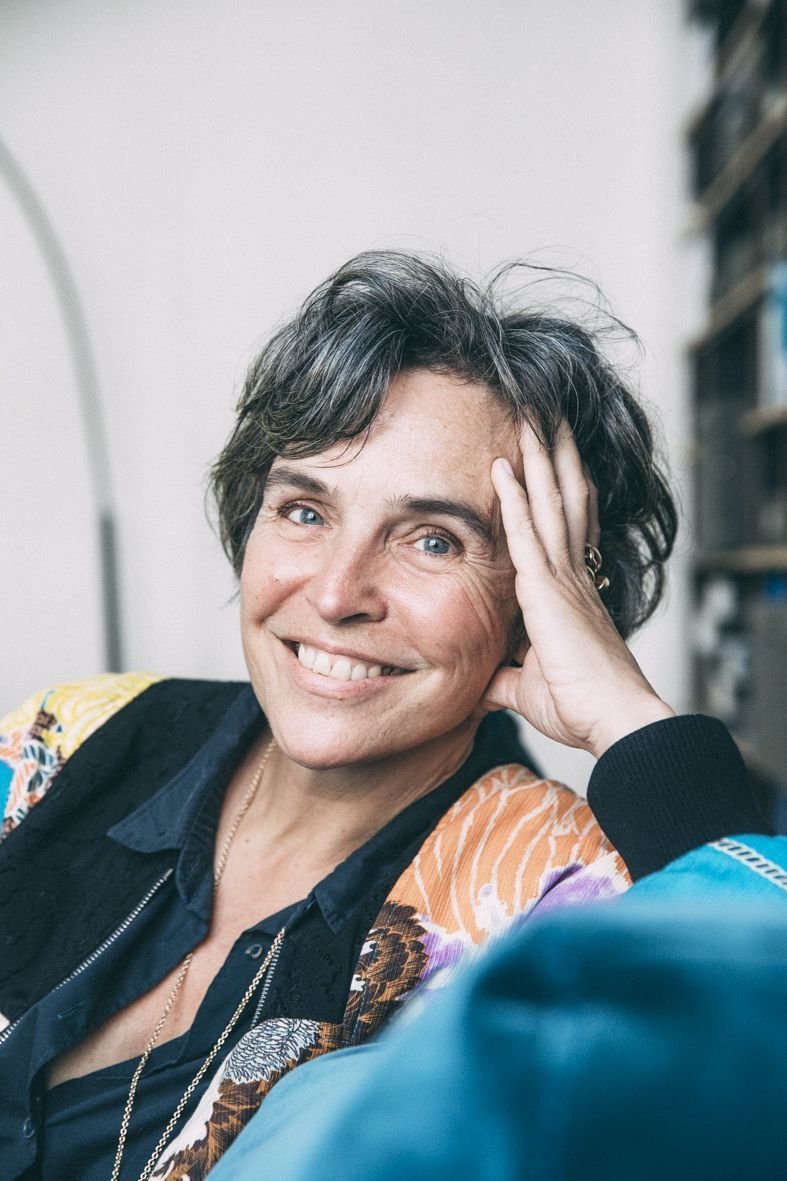 JOANA BREIDENBACH